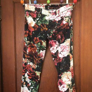FLORAL PRINT BLACK WHITE RED PINK CREAM JEANS WITH POCKETS SIZE 6 7FORALLMANKIND